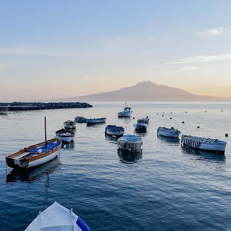 Bed and Breakfast Lampara Mare 4*